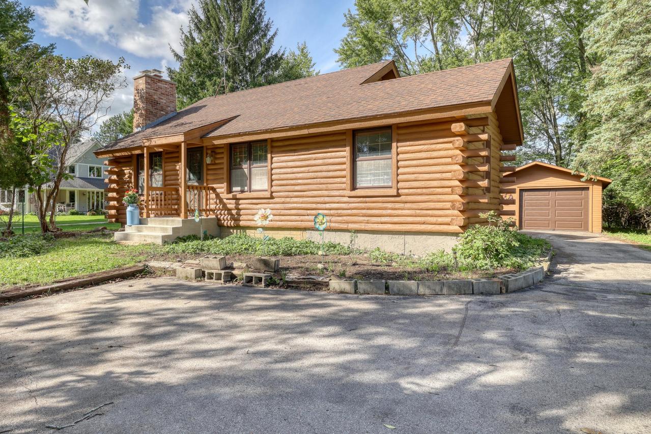 N35W28744 Old North Shore, Delafield, WI 53072