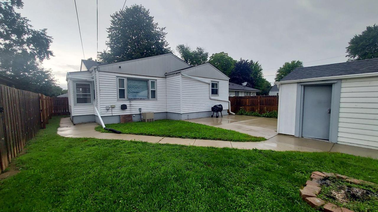 1405 15th Ave, South Milwaukee, WI 53172