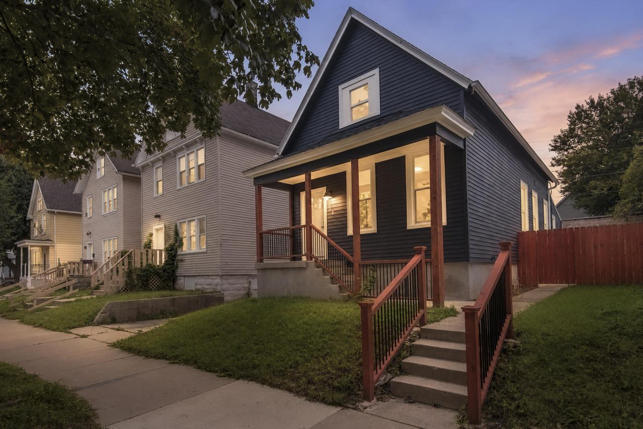 316 E Clarence St, Milwaukee, WI 53207