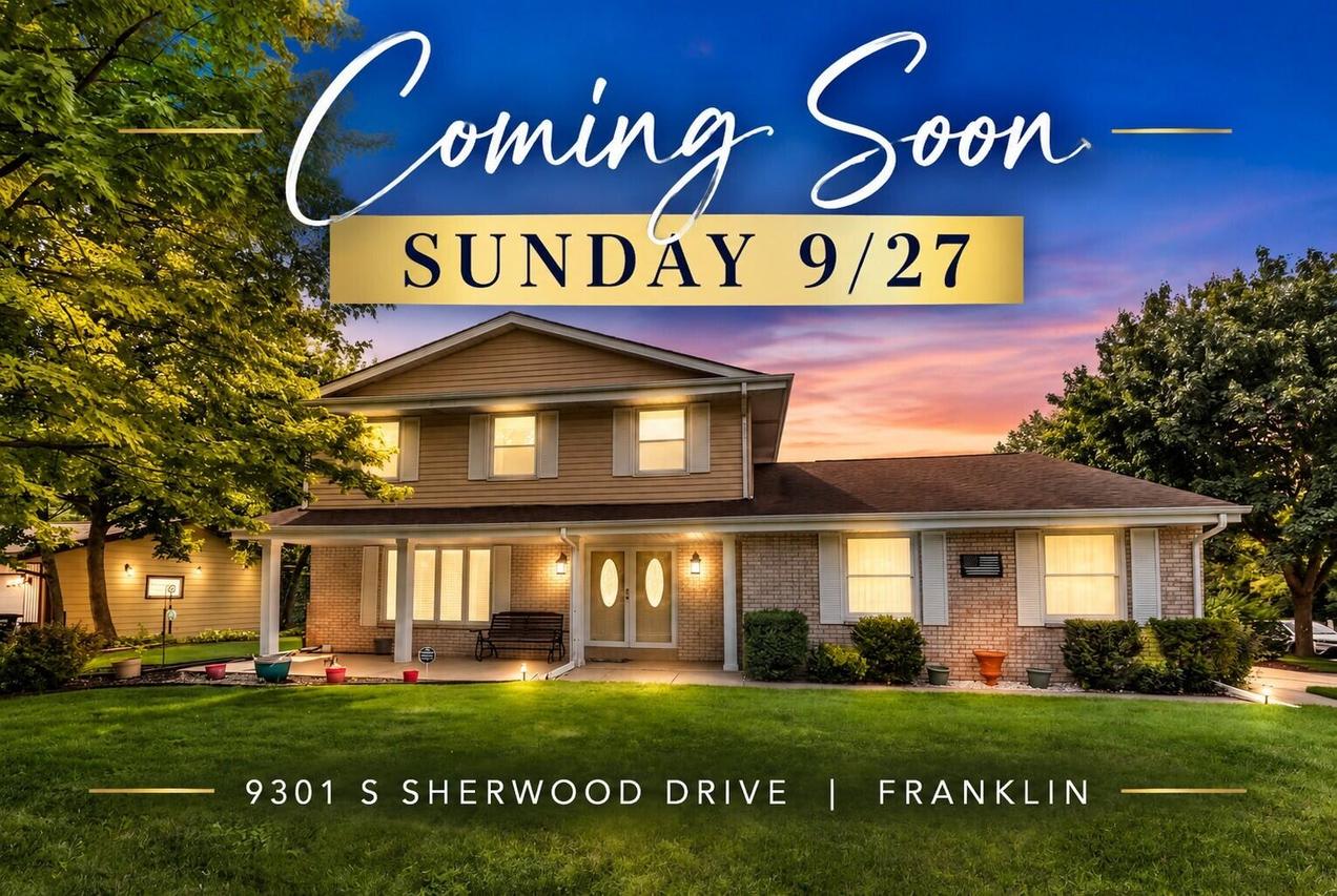 9301 S Sherwood Dr, Franklin, WI 53132