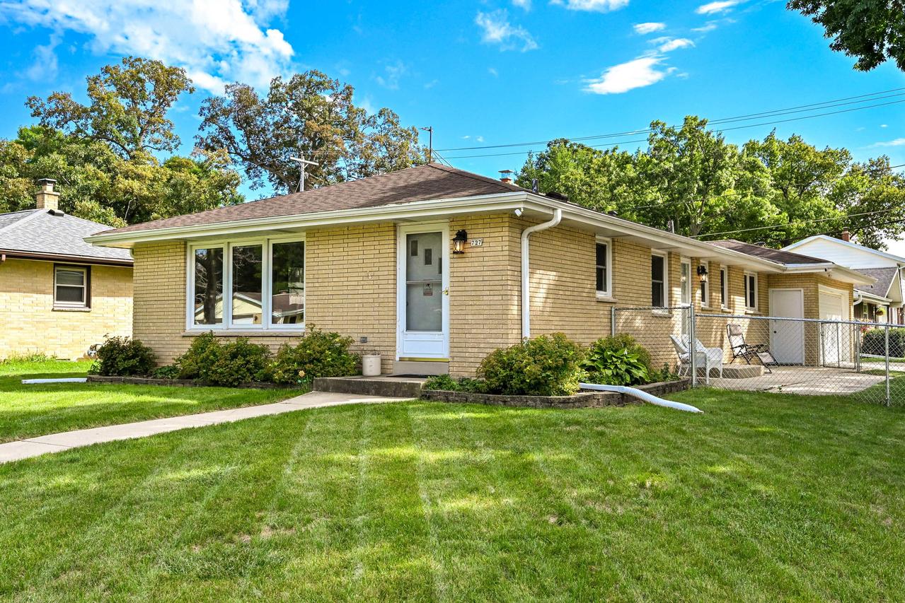 727 W Abbott Ave., Milwaukee, WI 53221