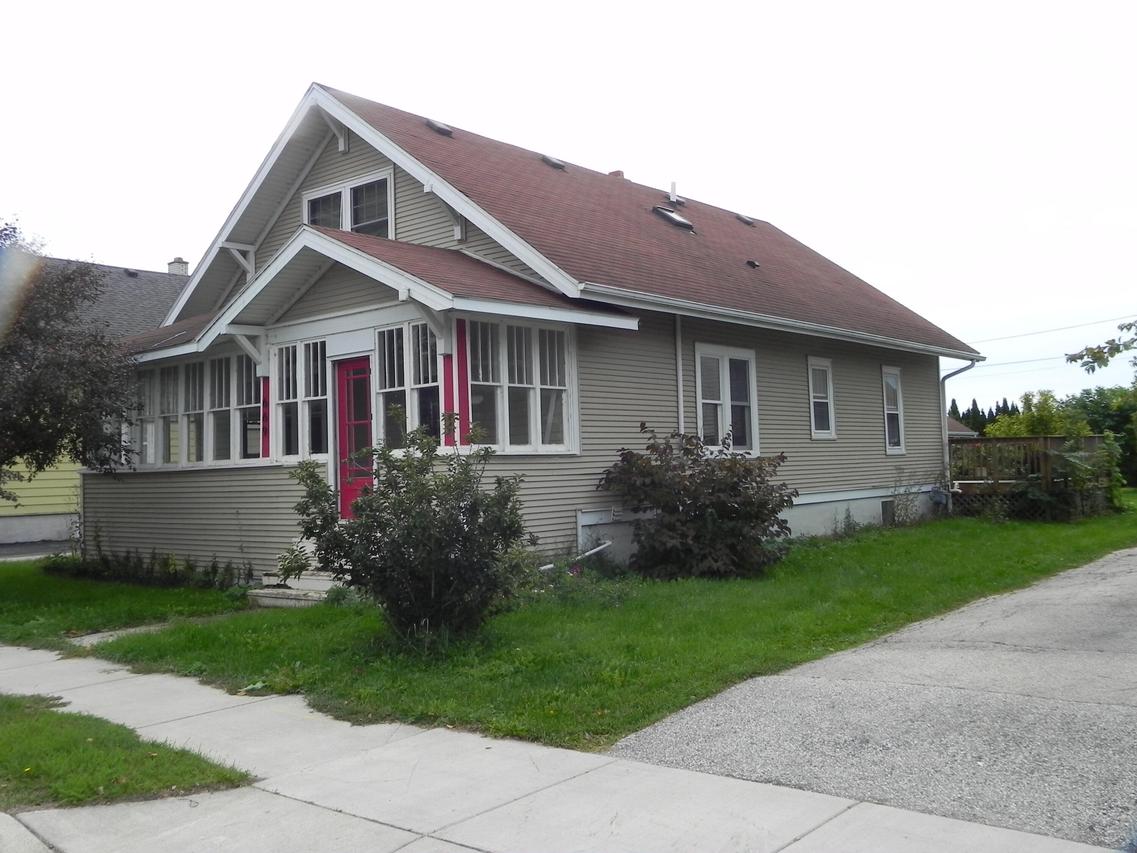 669 Main St, Belgium, WI 53004