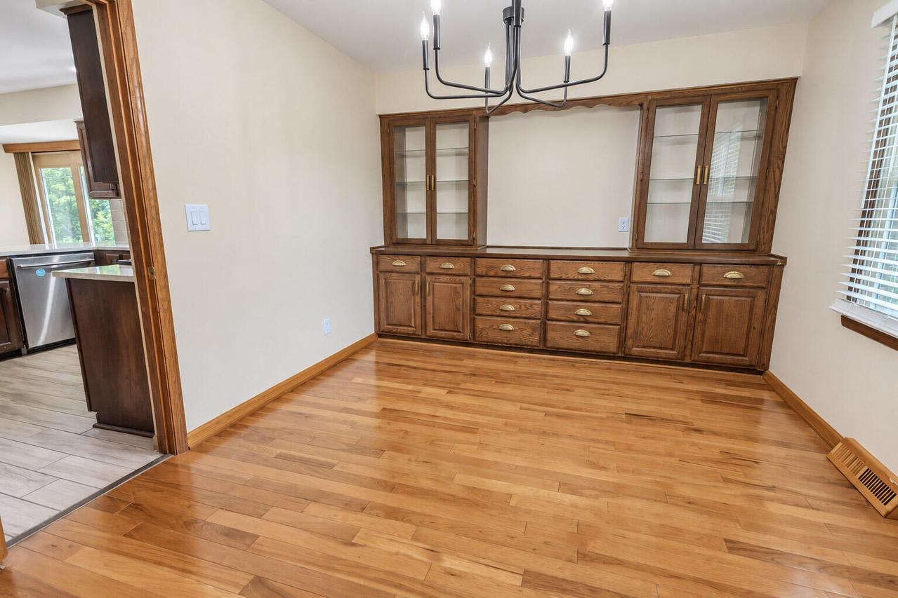 6634 Riverdale Ln, Greendale, WI 53129