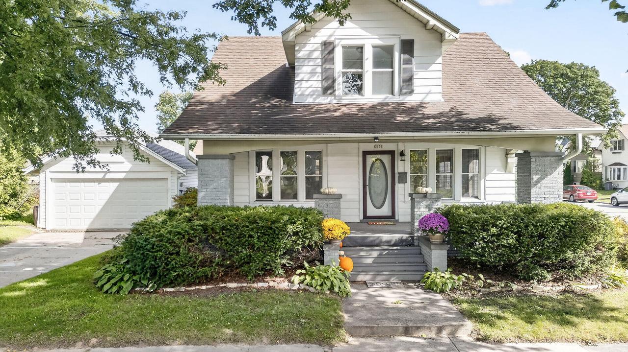 2127 S 9th St, Sheboygan, WI 53081
