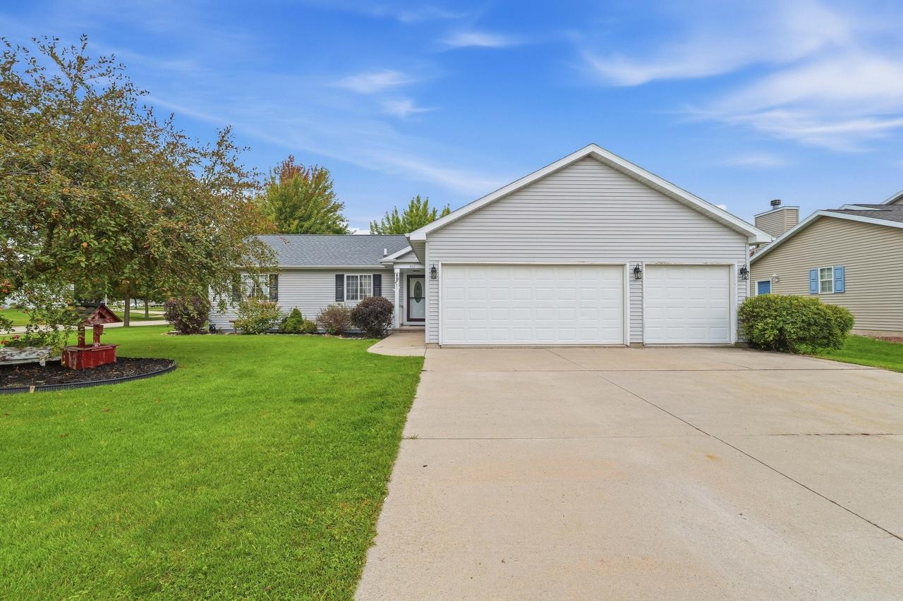 462 Rockrose Dr, Fond Du Lac, WI 54935