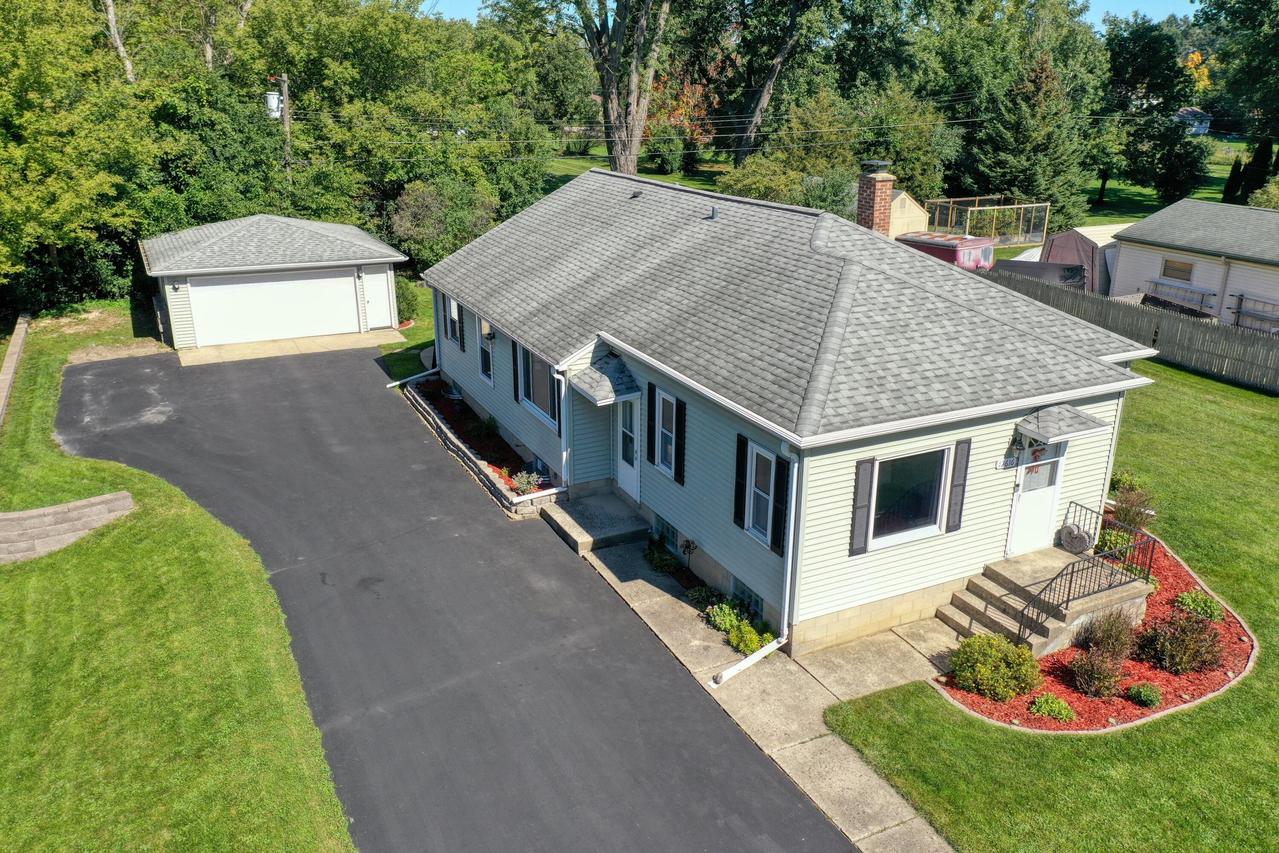 12616 W Park Ave, New Berlin, WI 53151