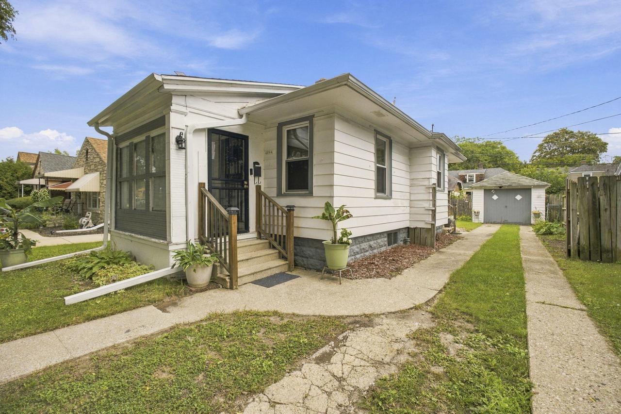 4044 N 40th St, Milwaukee, WI 53216