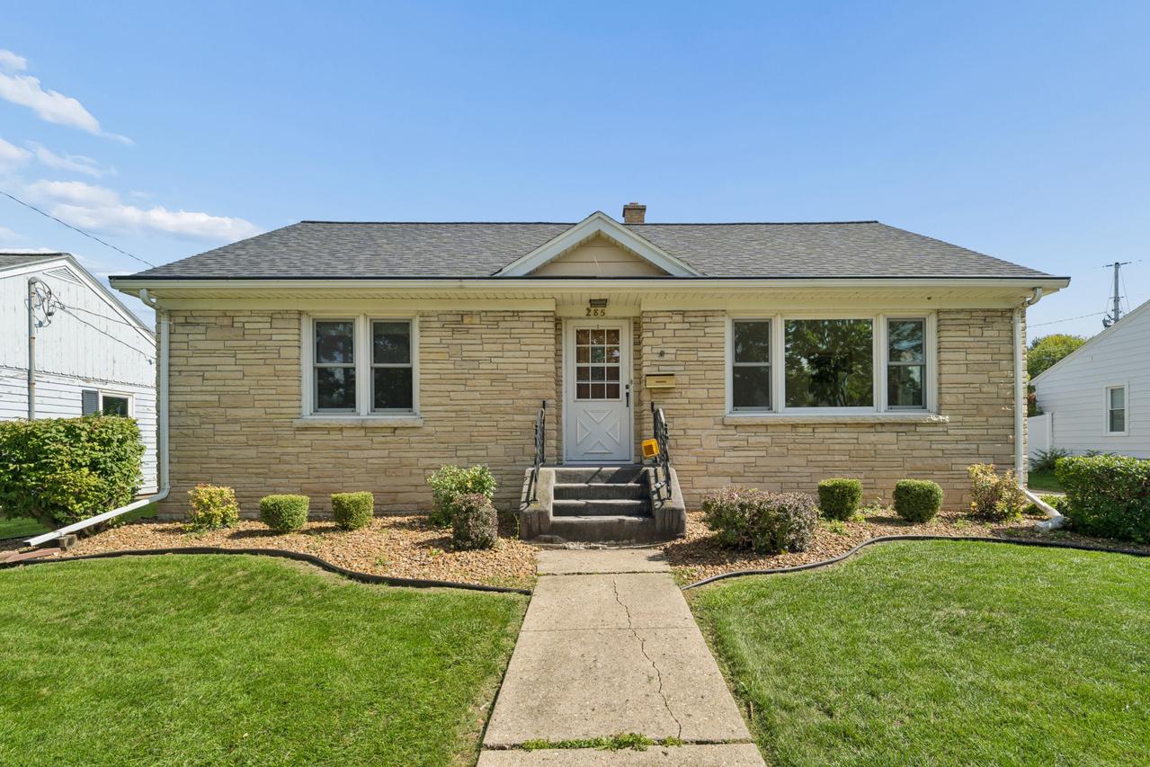 285 Dahl Pl, Fond Du Lac, WI 54935