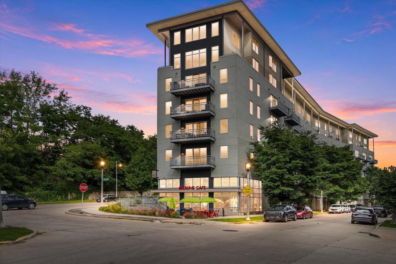2080 N Commerce St #510, Milwaukee, WI 53212