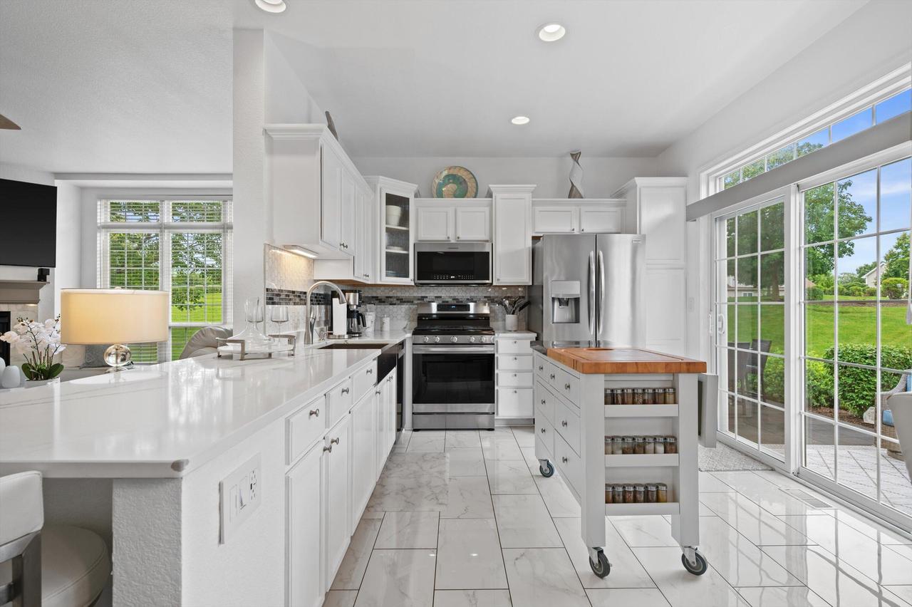 10007 66th Ave, Pleasant Prairie, WI 53158