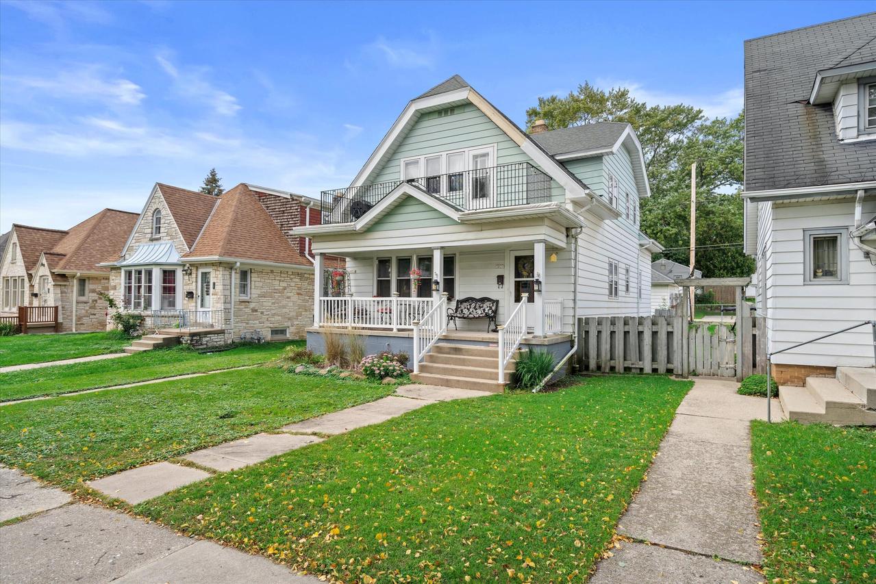 3021 S 48th St, Milwaukee, WI 53219