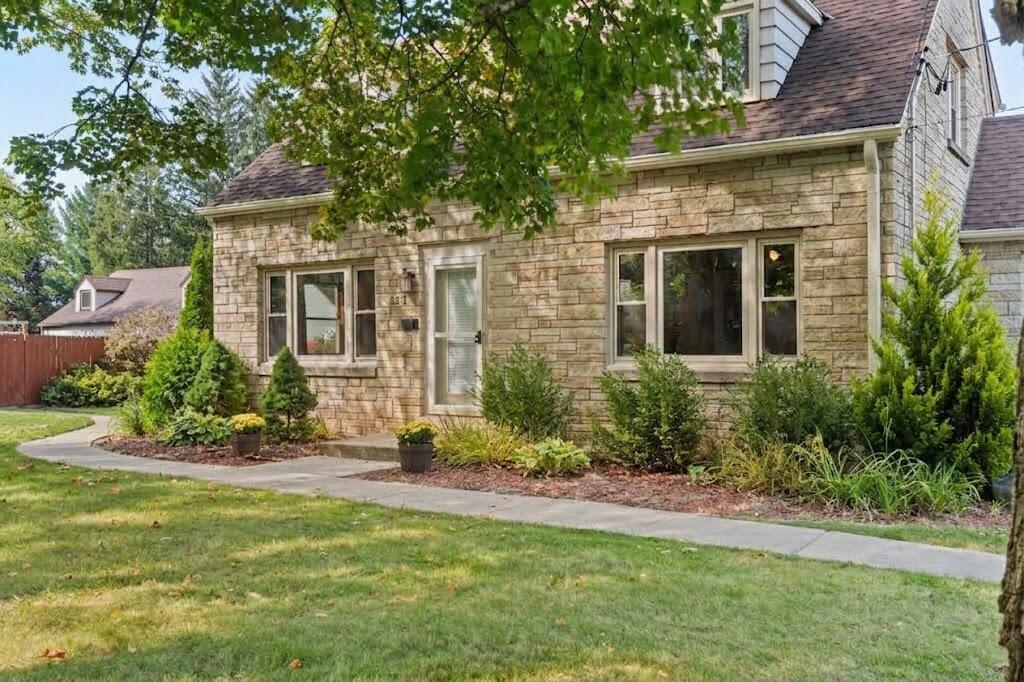 12312 W Mcshane Rd, Franklin, WI 53132