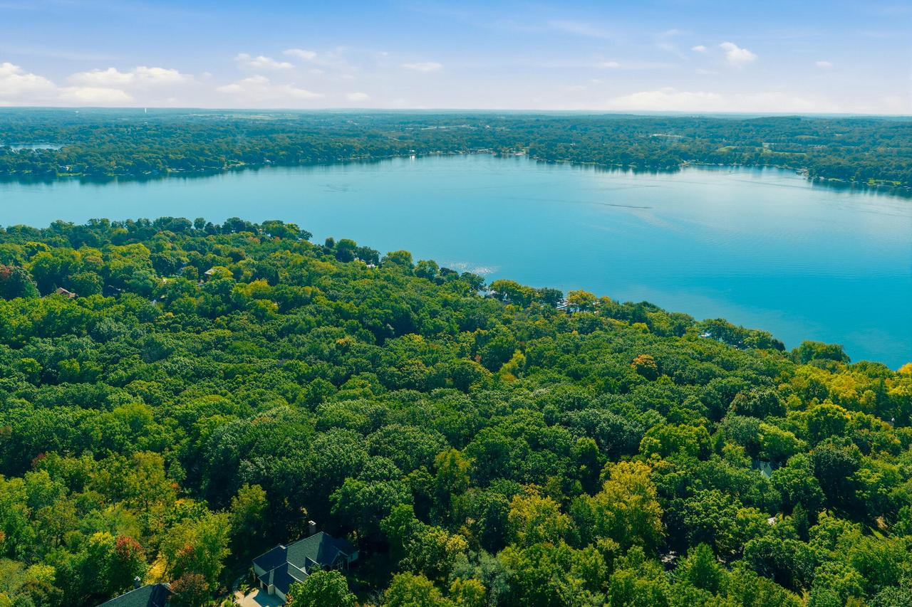 Lt27 W Lakeside Dr, Delafield, WI 53018