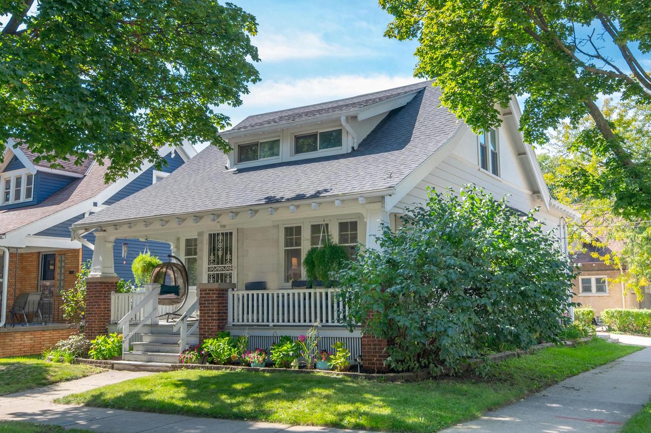 1557 N 50th Pl, Milwaukee, WI 53208