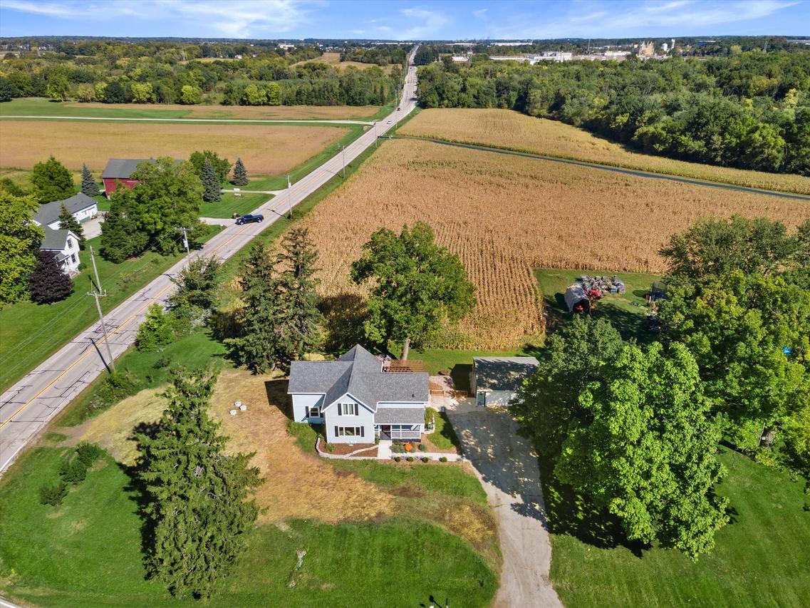 12220 Eau Galle Rd, Caledonia, WI 53108