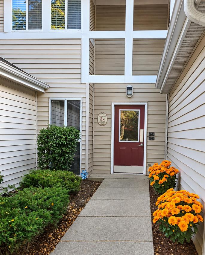 815 W Puetz Rd, Oak Creek, WI 53154