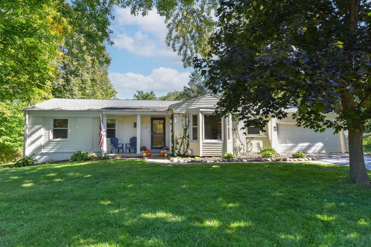 3200 Jerri Ct, Brookfield, WI 53045