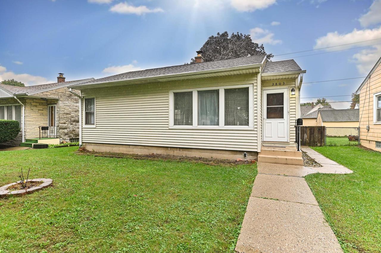 3803 S 20th St, Milwaukee, WI 53221