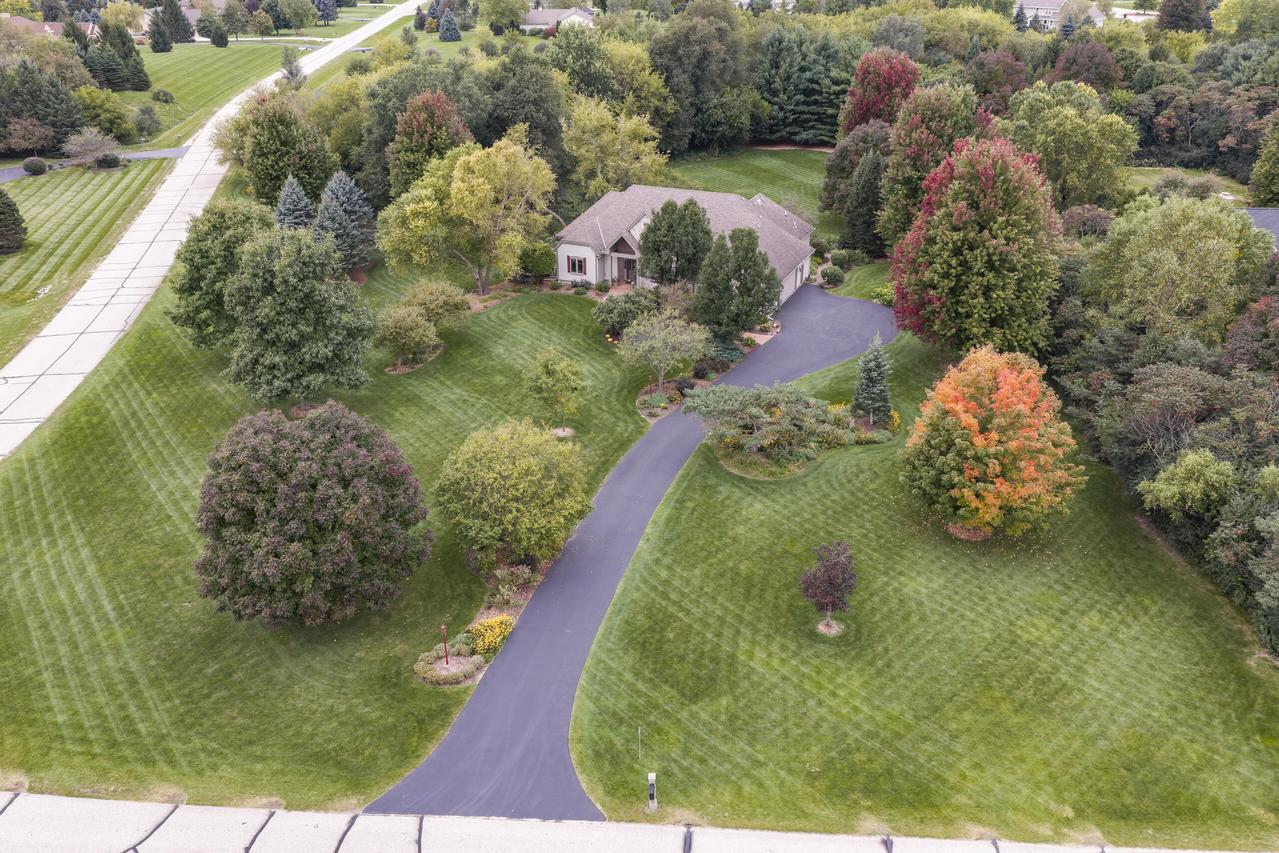 W347S9485 Jericho Ct, Eagle, WI 53119