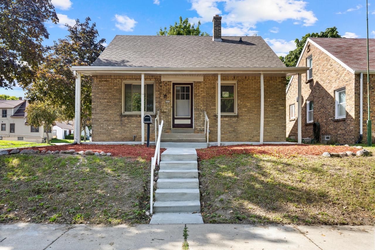 337 S 65th St, Milwaukee, WI 53214