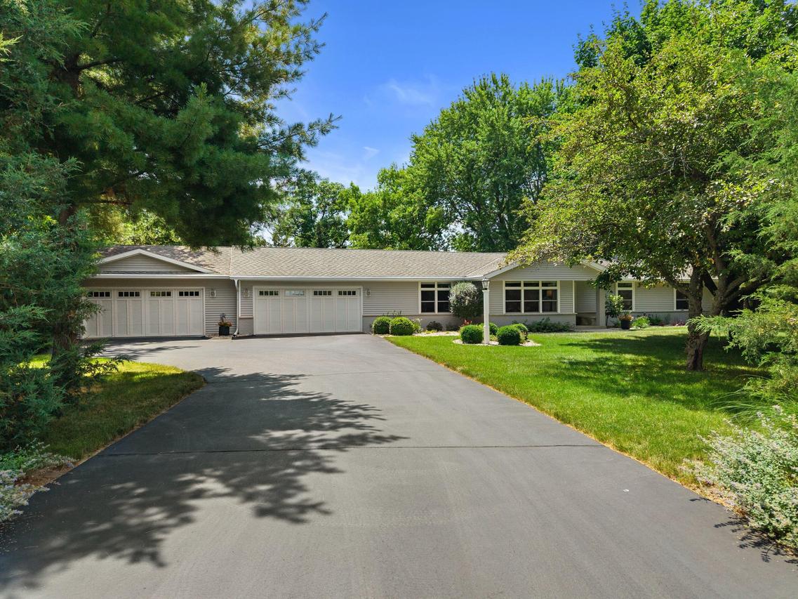 S43W36747 Laak Ln, Ottawa, WI 53118