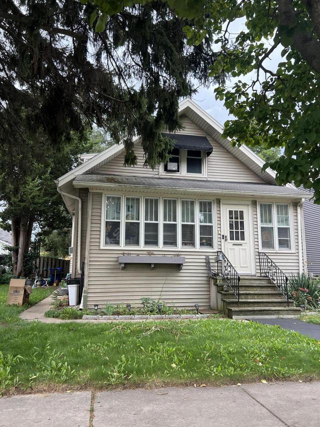 6026 32nd Ave, Kenosha, WI 53142