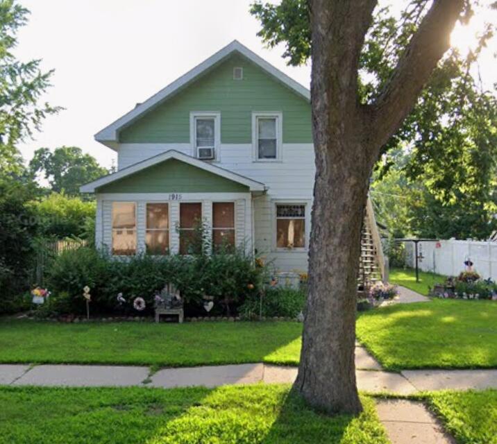 1917 Kane St #1915, 1919, La Crosse, WI 54603