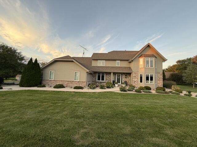 W4841 Overlook Dr, Lafayette, WI 53121