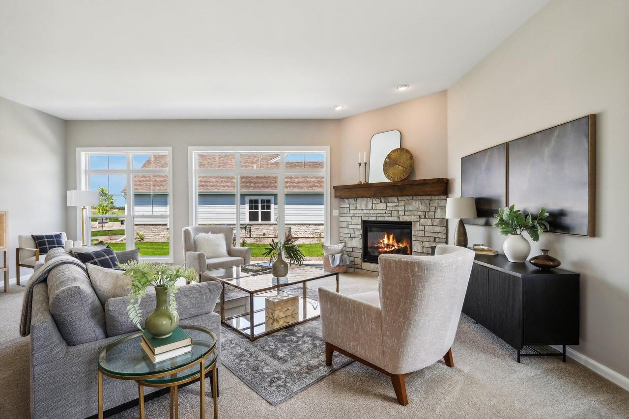 1388 Prairie Creek #12E, Oconomowoc, WI 53066