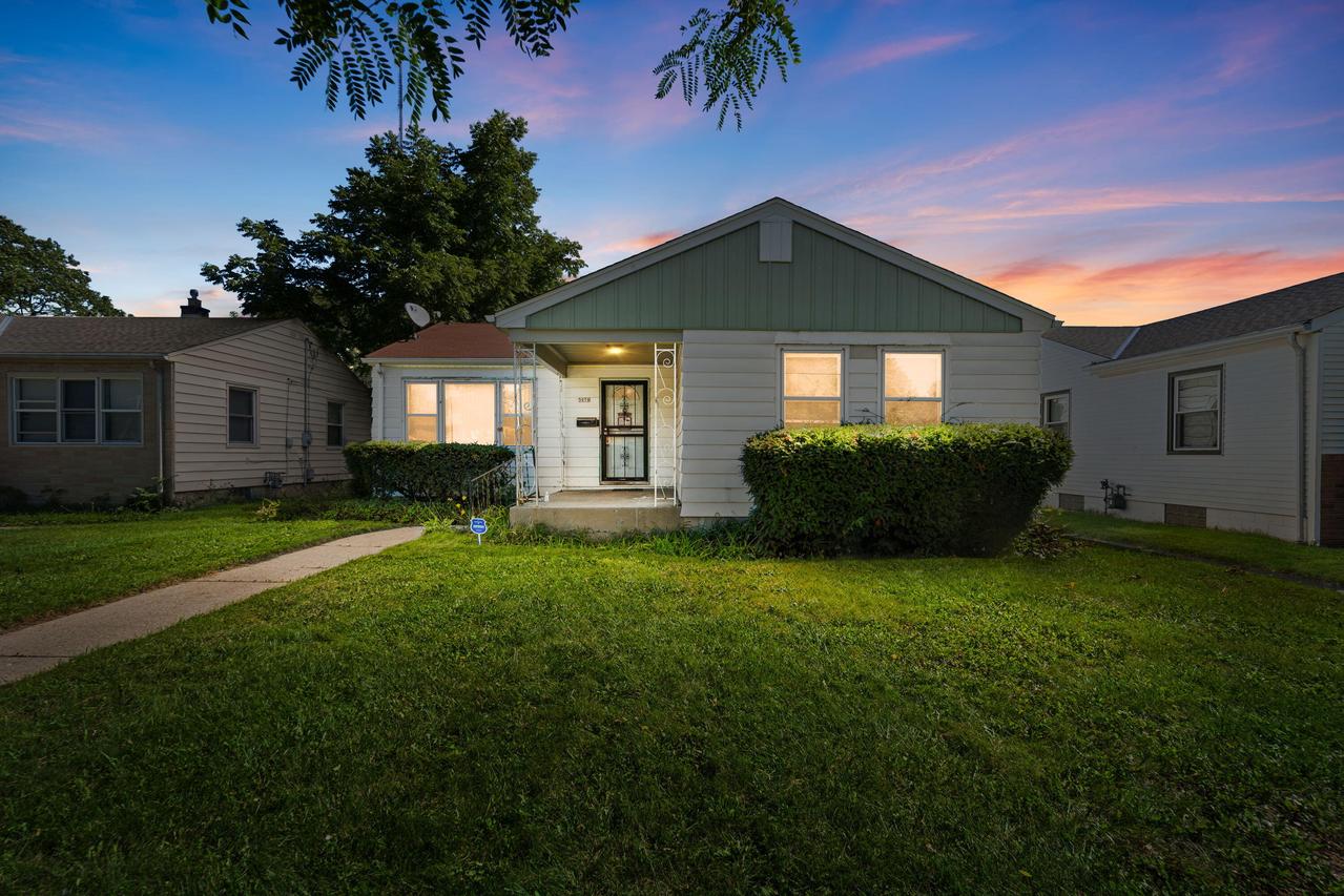 5070 N 20th St, Milwaukee, WI 53209