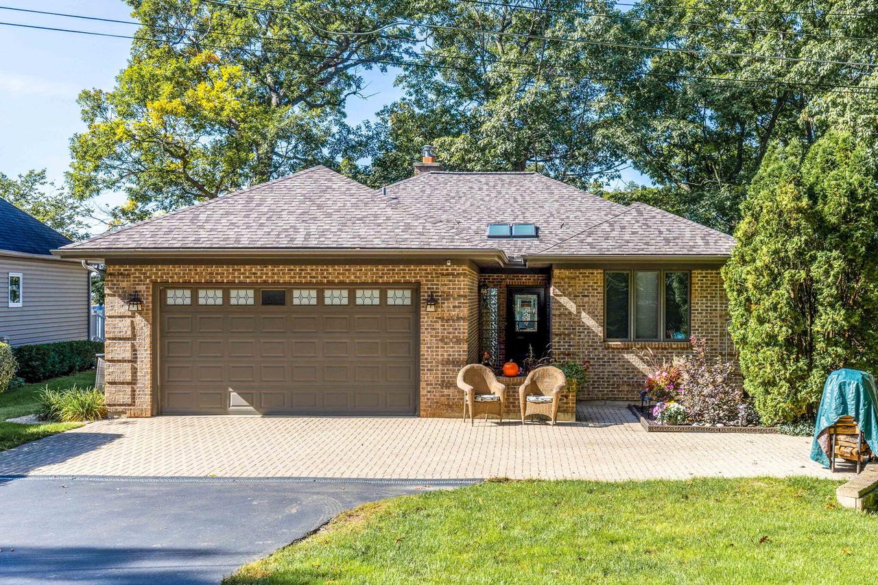12720 229th Ave, Salem Lakes, WI 53104
