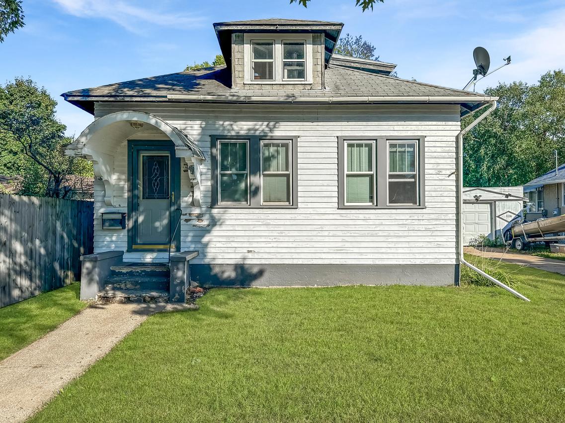 1907 14th St, La Crosse, WI 54601