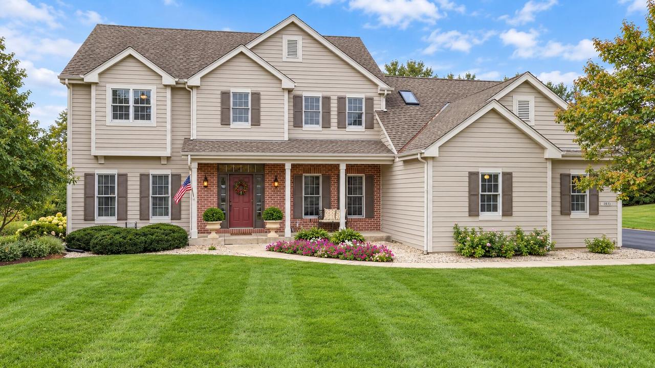 11235 N Westwood Cir, Mequon, WI 53097