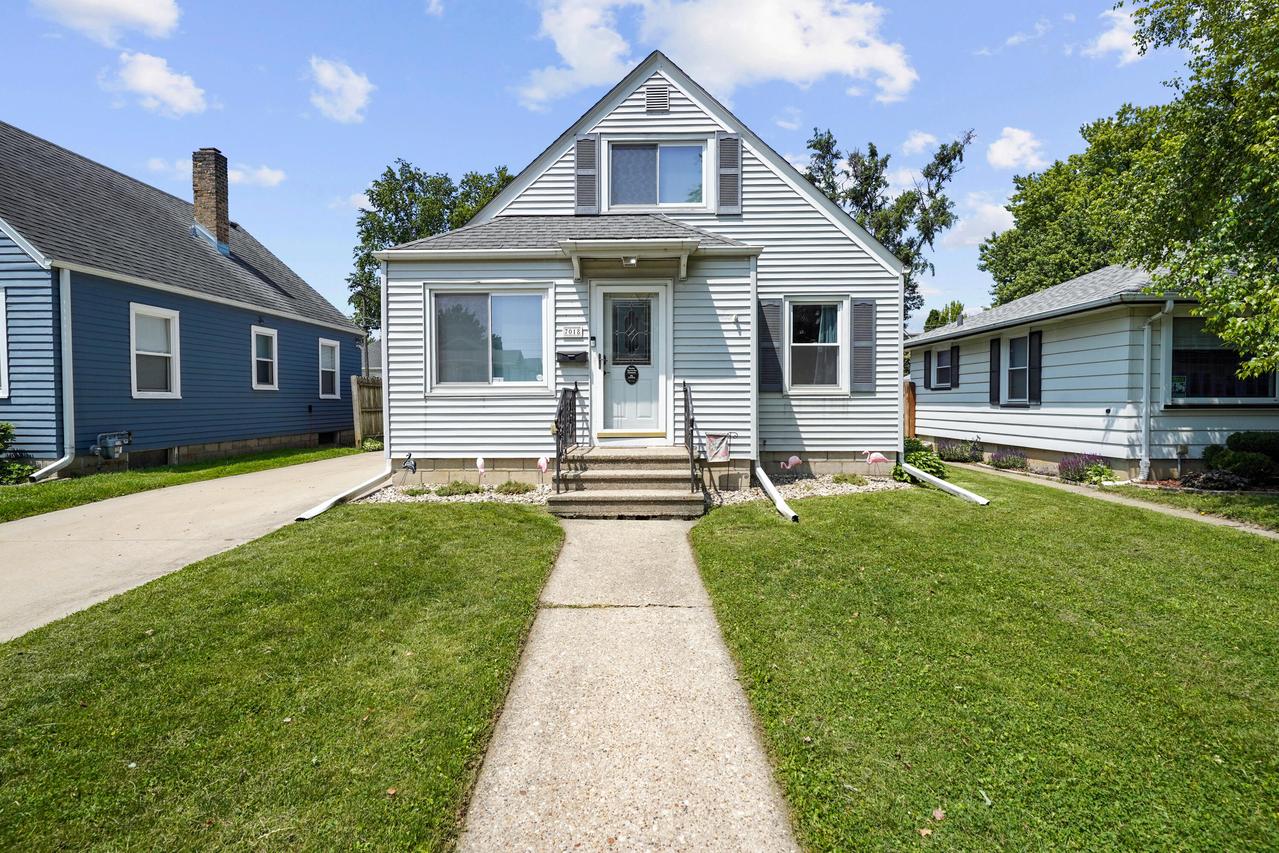 7018 31st Ave, Kenosha, WI 53142