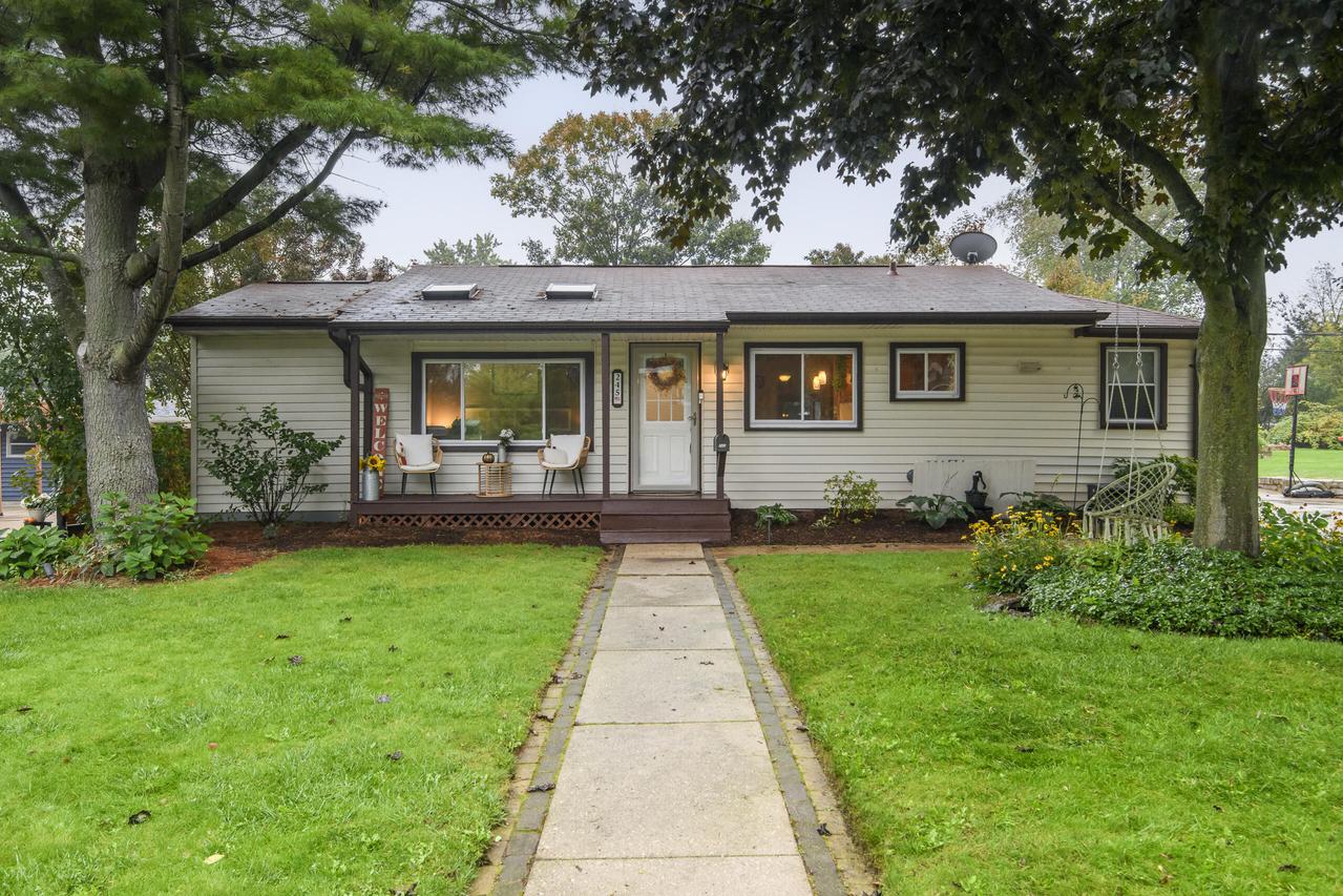 245 E Monroe St, Port Washington, WI 53074