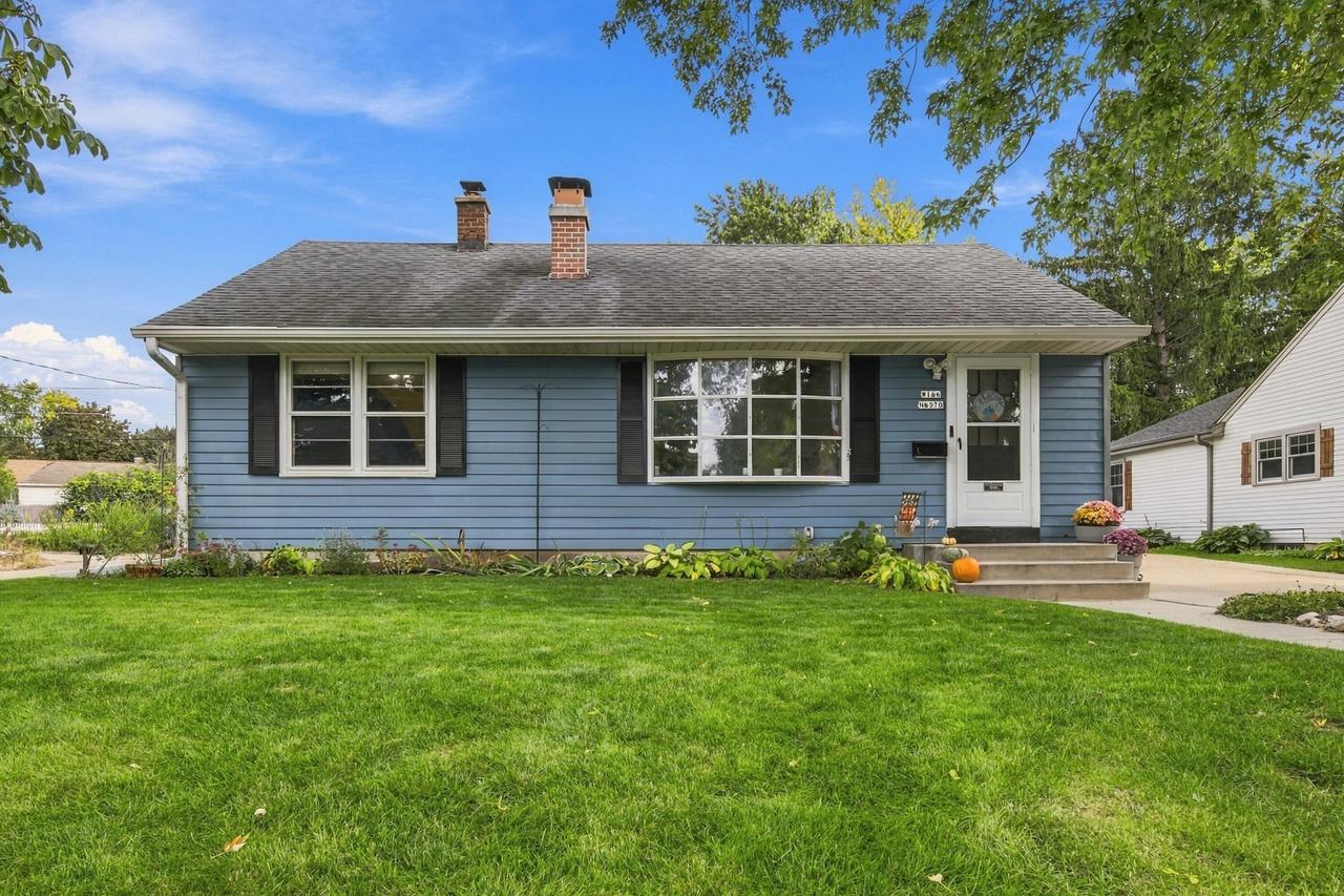 W166N8570 Theodore Ave, Menomonee Falls, WI 53051