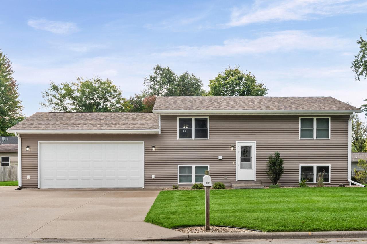 510 Evergreen Dr, Holmen, WI 54636