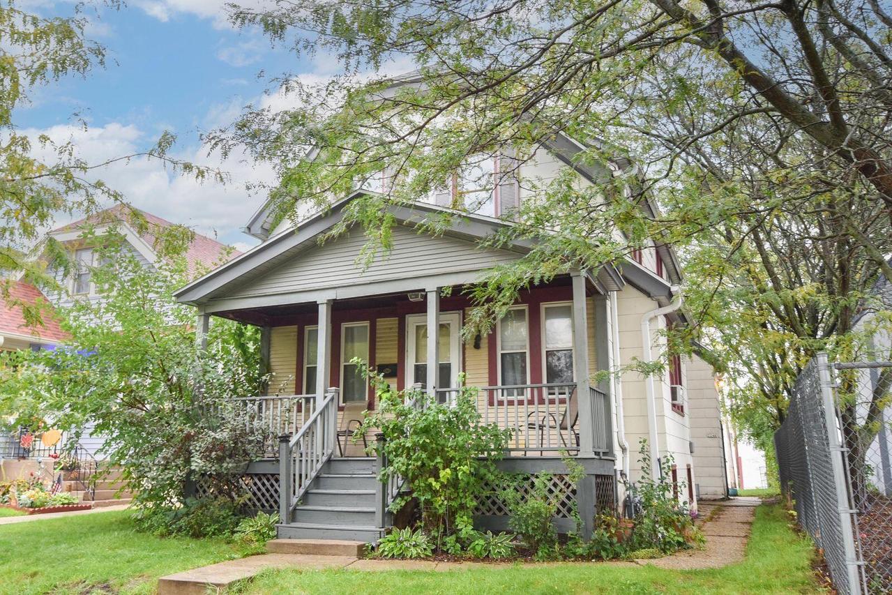 2244 S 55th St, West Allis, WI 53219