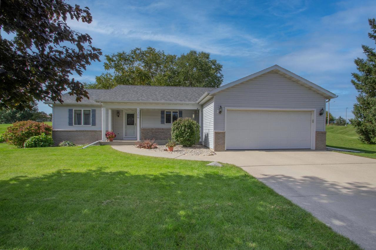 1306 Davies Ct, Watertown, WI 53098