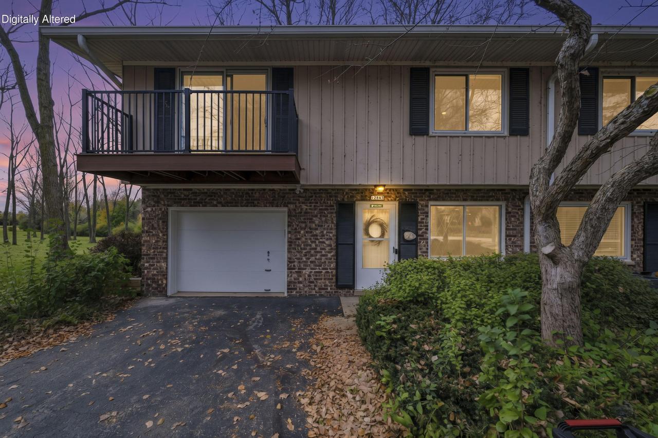 12843 N Colony Dr, Mequon, WI 53097