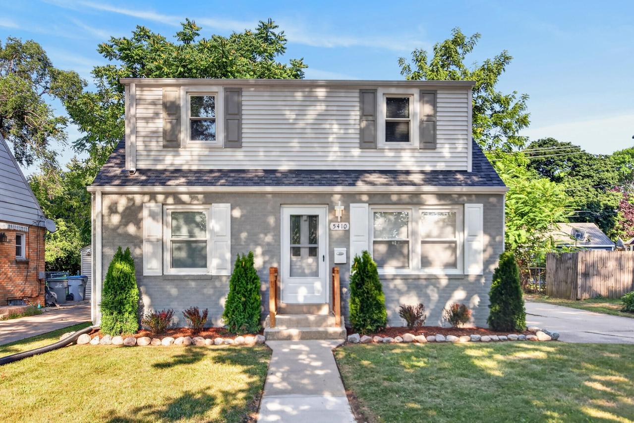 5410 N 54th St, Milwaukee, WI 53218