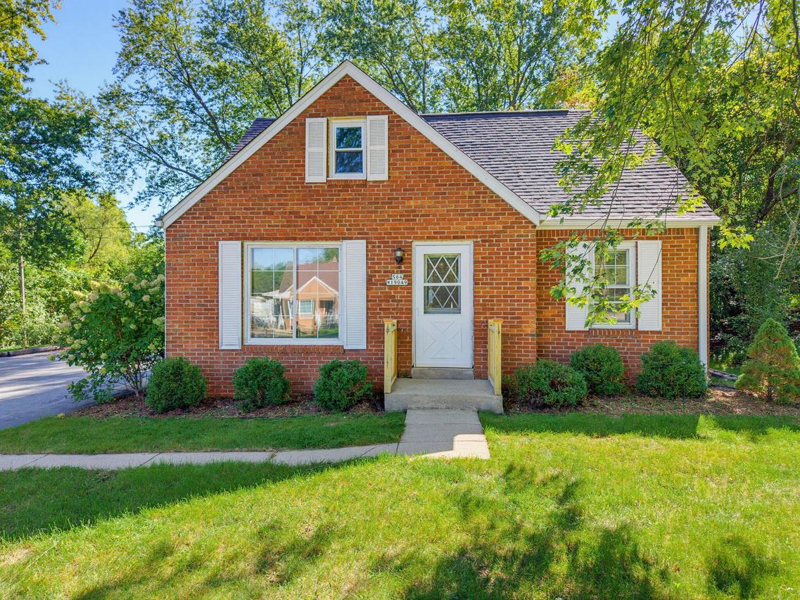 S64W19049 School Dr, Muskego, WI 53150