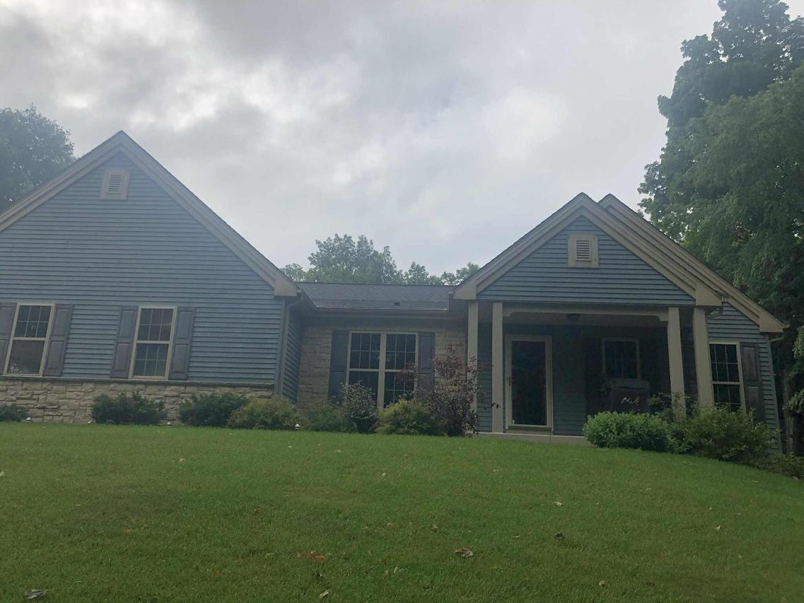 5250 Fawn Trl, Addison, WI 53027