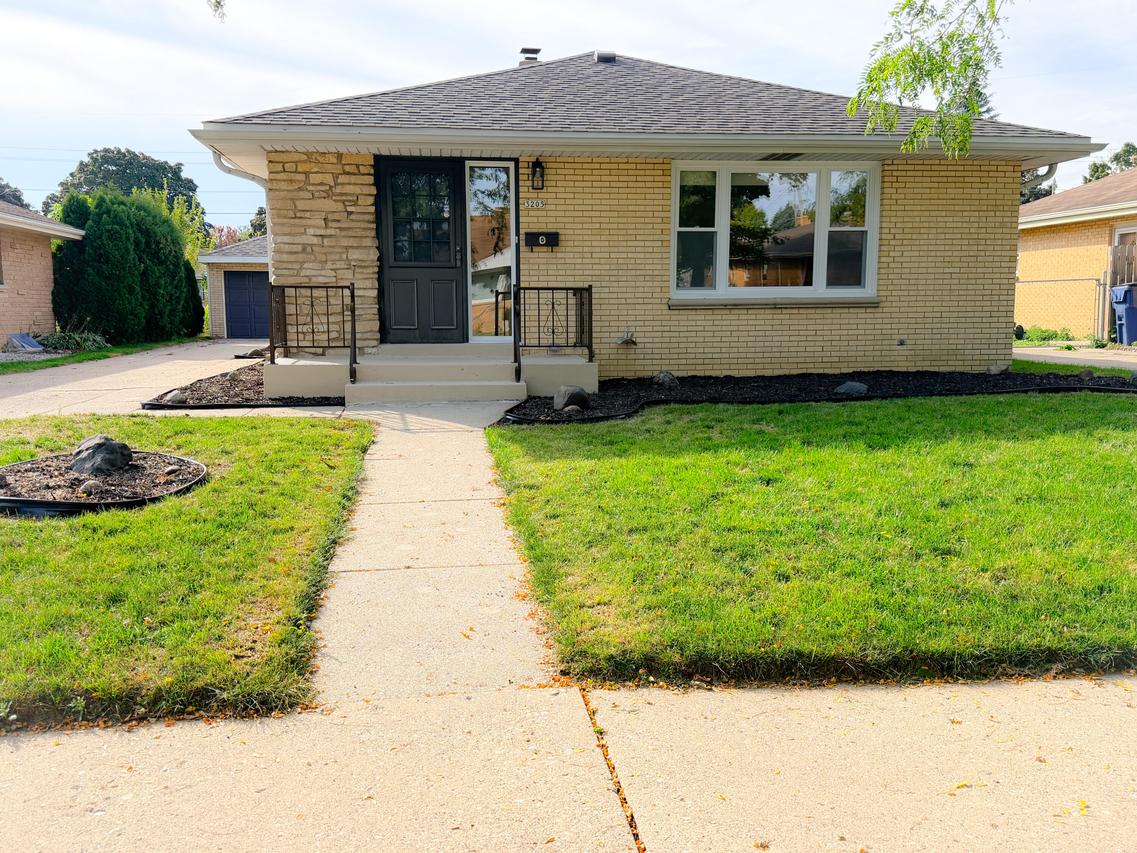 3205 S 70th St, Milwaukee, WI 53219