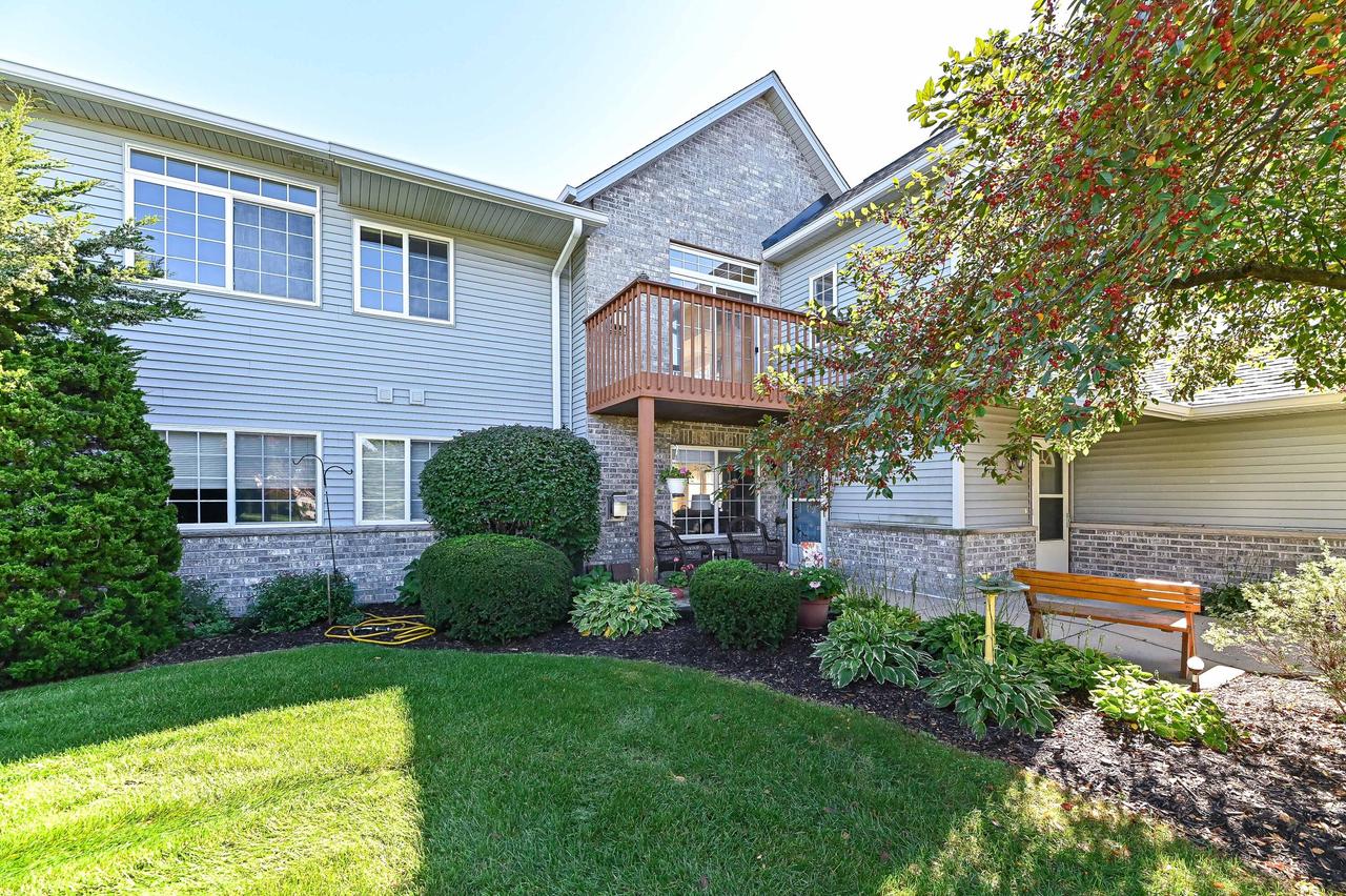 2211 N University Dr #Unit 4, Waukesha, WI 53188