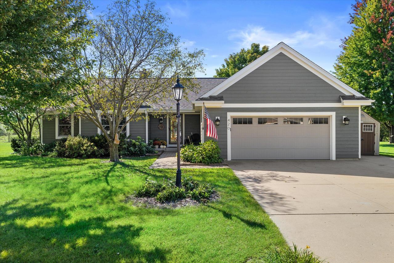 420 S Sherman St, Eagle, WI 53119