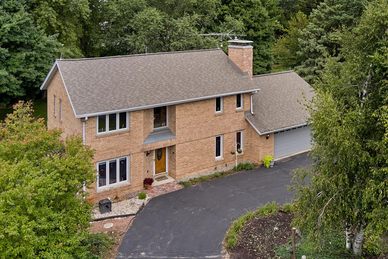 W2628 W Copperhead Ln, Lafayette, WI 53121