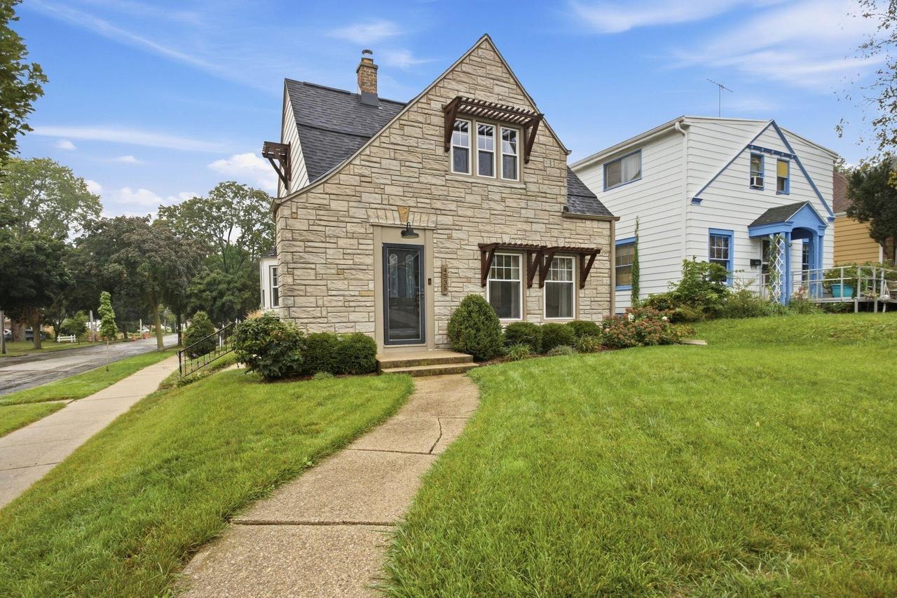 4535 S Griffin Ave, Milwaukee, WI 53207