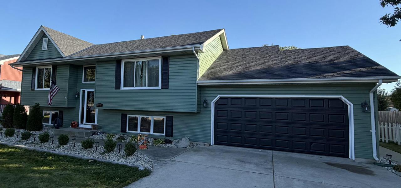 2117 Newberry Ln, Caledonia, WI 53402