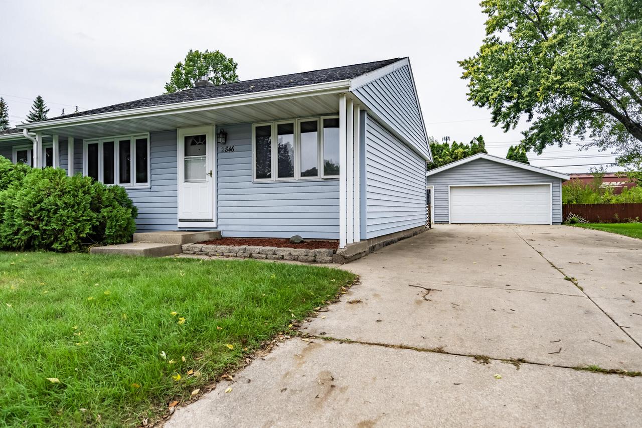 2846 S 29th Ct, La Crosse, WI 54601